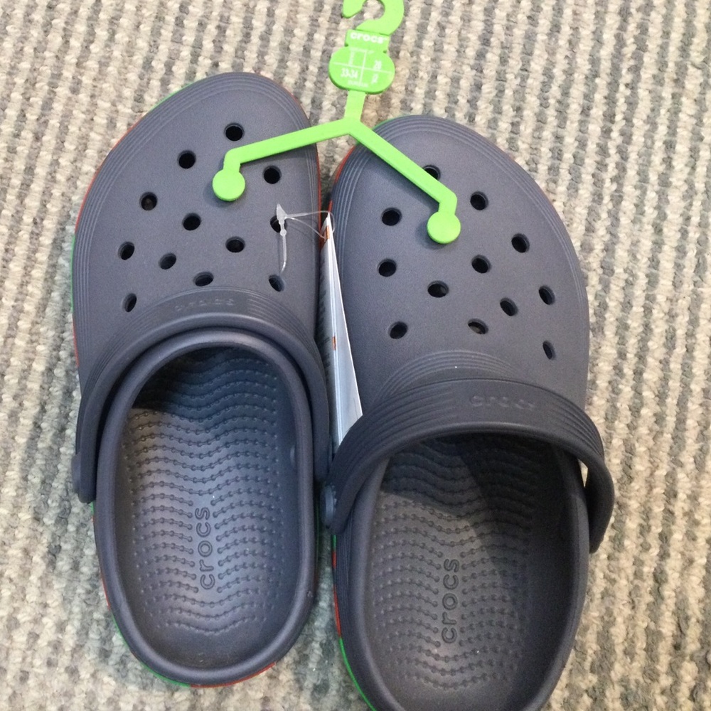 Crocs off court glow band